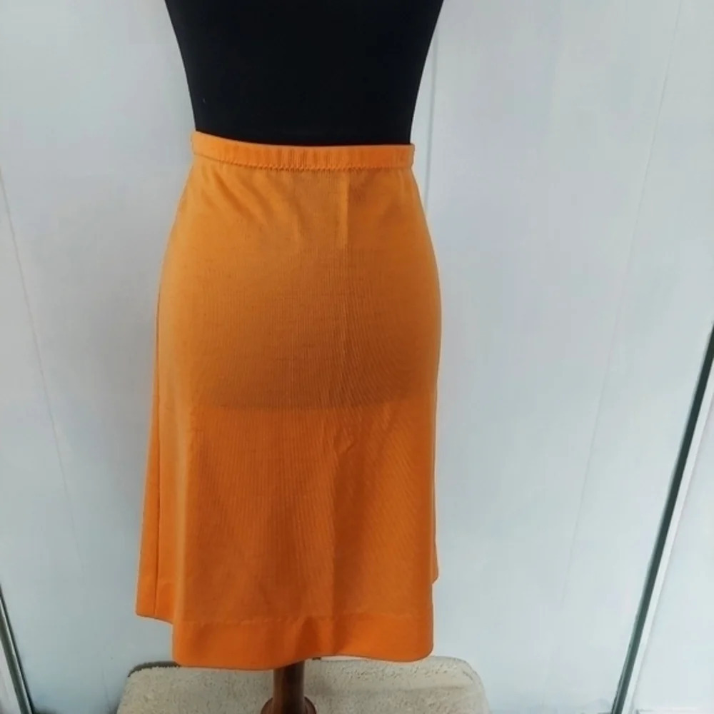 Vintage 60s 70s Ceeb Orange Knit Vest Skirt Set with sunshine yellow‎ buttons - Picture 12 of 14